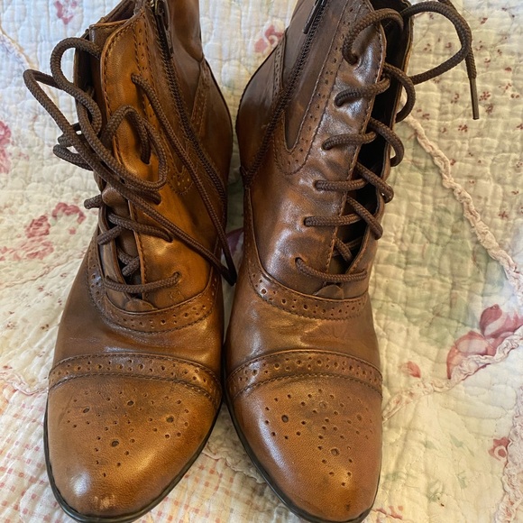 Ladies granny boots SZ 8 1/2 Born brand leather upper - Picture 2 of 6